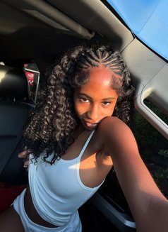 Gina - escort in Ajmān Photo 4 of 4