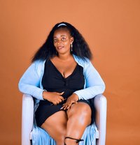 Gina - Intérprete de adultos in Tel Aviv