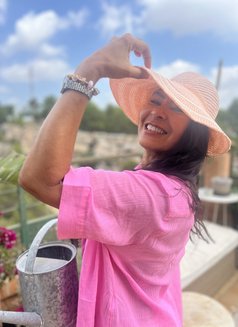 Gina Latina 55 Year Old independent - puta in London Photo 26 of 27