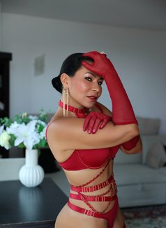 Gina Latina 57 Year Old independent - puta in London Photo 17 of 23