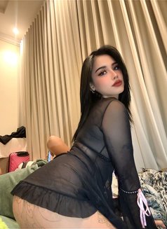 Gina - escort in Riyadh Photo 4 of 10