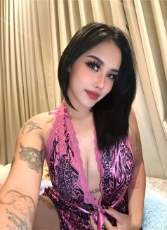 Gina - escort in Riyadh Photo 8 of 10