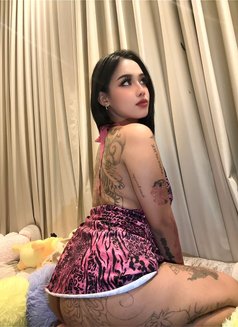 Gina - escort in Riyadh Photo 10 of 10