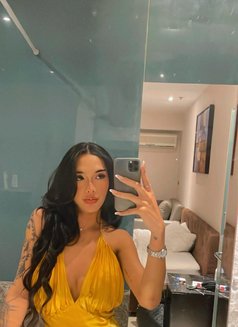 Gina - Transsexual escort in Bangkok Photo 7 of 10