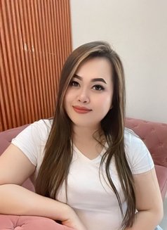 Gina Thai Therapist - puta in Dubai Photo 1 of 4