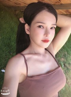 Gina - escort in Ho Chi Minh City Photo 1 of 7