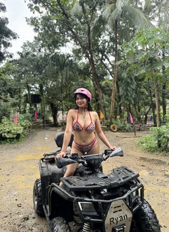 Gina - escort in Hong Kong Photo 4 of 6