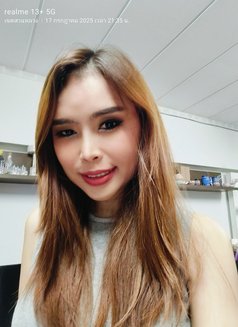 Gina young girl Independent - companion in Bangkok Photo 9 of 10