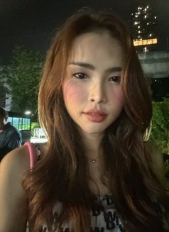 Gina young girl Independent - companion in Bangkok Photo 17 of 20