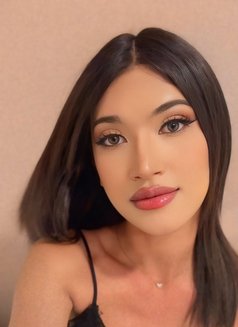 Gina15 - Transsexual escort in Bangkok Photo 2 of 4