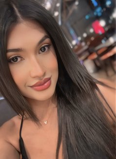 Gina15 - Transsexual escort in Bangkok Photo 4 of 4