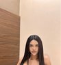 Ginalimzzz - Transsexual escort in Singapore Photo 9 of 9