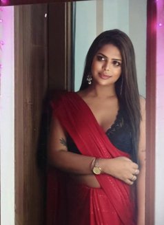 Gini Hot - Transsexual escort in Bangalore Photo 17 of 18