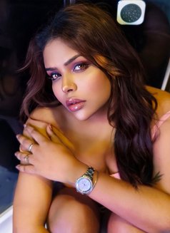 Gini - Transsexual escort in Bangalore Photo 28 of 30