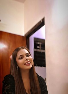 Gini - Transsexual escort in Bangalore Photo 28 of 30