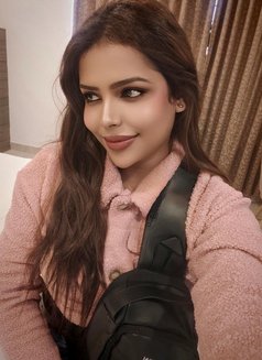 Gini - Transsexual escort in Ahmedabad Photo 28 of 30