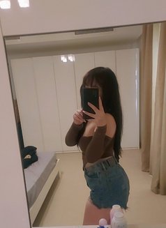 Ginny Gang - escort agency in Al Manama Photo 5 of 8