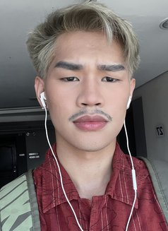 Gio - Male escort in Makati City Photo 7 of 8