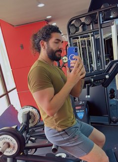 Gio - Male escort in Beirut Photo 10 of 11