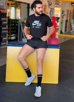 Gio - Male escort in Doha Photo 10 of 11