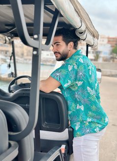 Gio - Male escort in Doha Photo 11 of 11