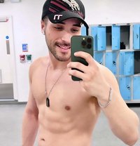 GIORGIOs Masseur - Acompañantes masculino in London Photo 1 of 5
