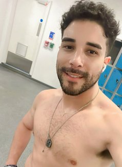 GIORGIOs Masseur - Acompañantes masculino in London Photo 2 of 5