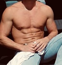 Giovani - Male escort in Amsterdam