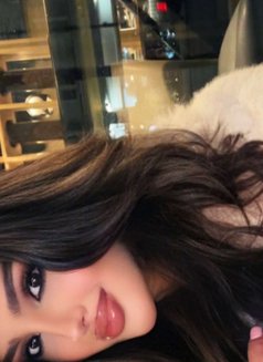 Giovanna - escort in Khobar Photo 11 of 13