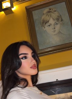 Giovanna - escort in Khobar Photo 12 of 13