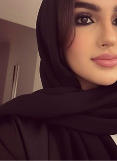 Giovanna - escort in Riyadh Photo 18 of 27