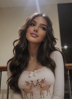 Giovanna - escort in Jeddah Photo 12 of 25