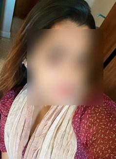 Girija independent Tamil Serial Actress - escort in Dubai Photo 15 of 17