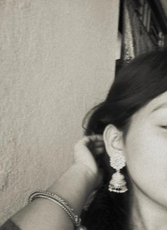 Girisma Thapa Mgr - puta in Kathmandu Photo 2 of 2