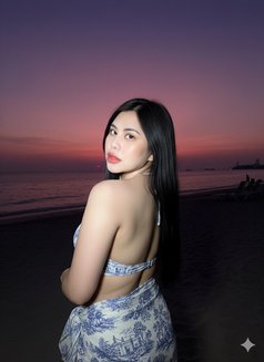 Girl Available outcall - escort in Al Sohar Photo 28 of 29