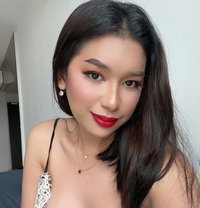 Sarah "WET THE BED" - escort in Manila