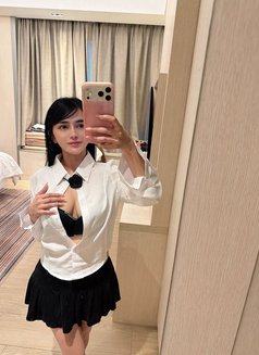 Girl on Top - escort in Singapore Photo 5 of 10