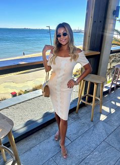 Girlfriend Experience Ava Green 🇬🇧 - companion in Mumbai Photo 4 of 15