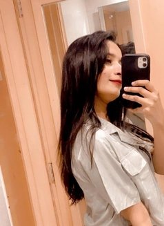 IM INDEPENDENT GIRL BOOK VIP CALL GIRL - escort in Hyderabad Photo 4 of 5