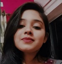 Aaysha Singh - puta in Udaipur