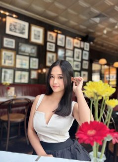 Gisel Amanda - escort in Jakarta Photo 2 of 8