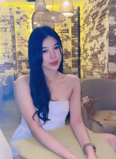 Gisell - puta in Singapore Photo 10 of 13