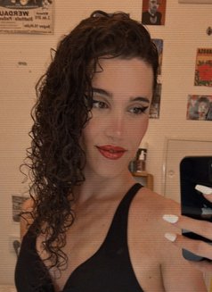 Giselle - Transsexual escort in Amsterdam Photo 8 of 30