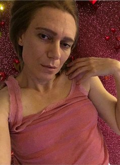 Giselle - Transsexual escort in London Photo 7 of 8