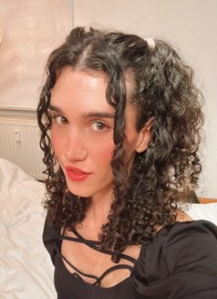 Giselle - Transsexual escort in Zürich Photo 14 of 20