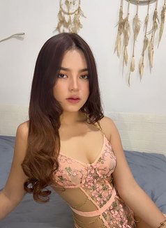 Giselle - escort in Bali Photo 16 of 22