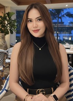 Giselle - escort in Jakarta Photo 6 of 8