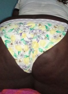 Giselle - escort in Nairobi Photo 6 of 7