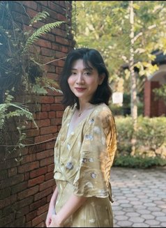 Giselle - Transsexual escort in Singapore Photo 15 of 17