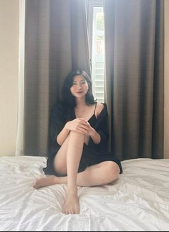 Giselle - Transsexual escort in Singapore Photo 8 of 9